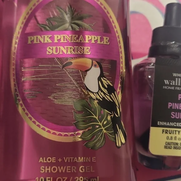 NWT Pink 🍍 Pineapple Sunrise 🌅